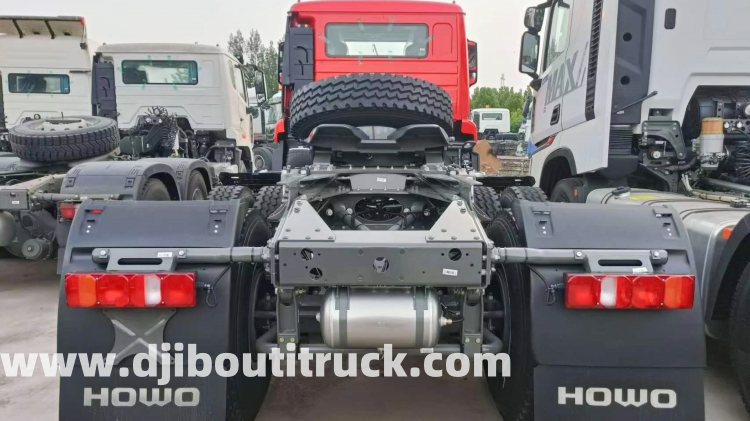 Sinotruk Howo 6x4 Tractor Head in Djibouti Port