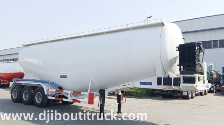 40 CBM Bulk Cement Tanker Trailer in Djibouti