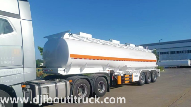 Diesel Fuel Tanker Trailer for Sale in Djibouti