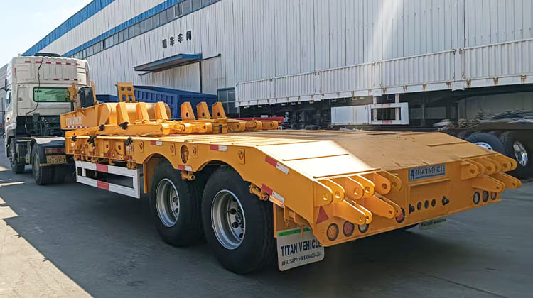 2 Axle Low Bed Truck Trailer for Sale in Djibouti