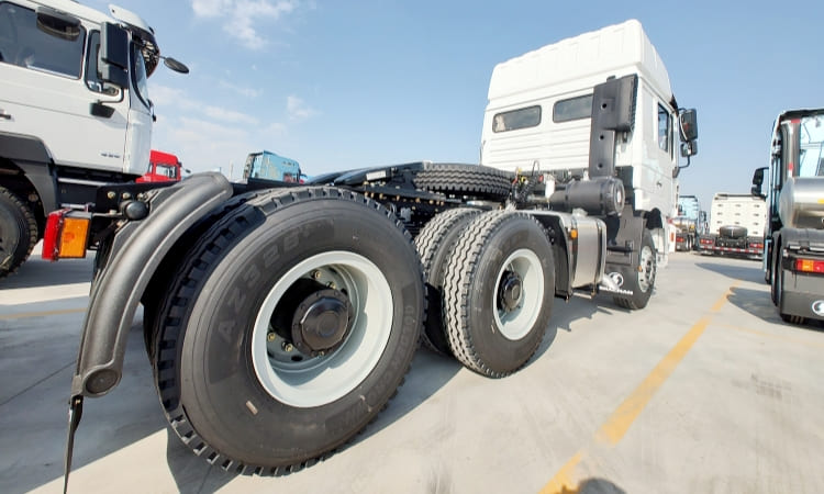 Shacman Company F3000 6x4 Tractor Truck for Sale in Djibouti