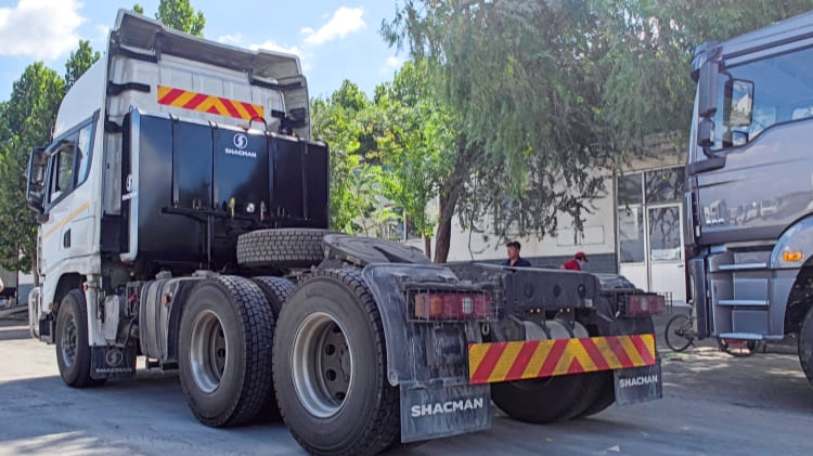 Shacman X3000 Truck Head Price for Sale in Djibouti