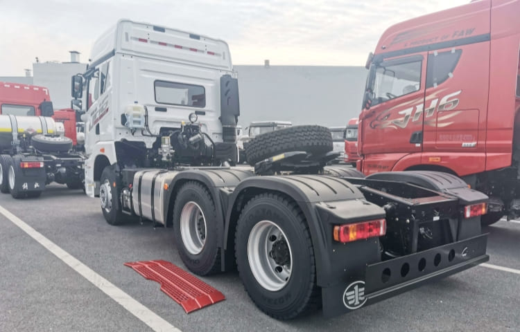 Faw Jiefang Truck Tractor Head for Sale in Djibouti