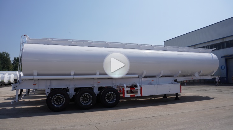 Tri Axle 40000 Liter Diesel Tanker Truck Capicity In Djibouti