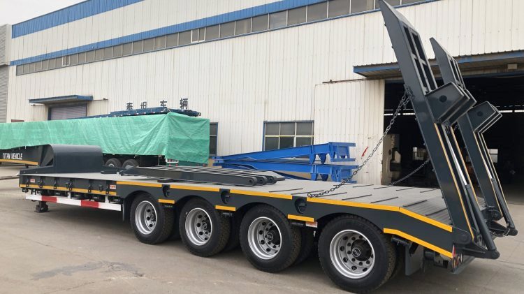 Heavy Load 40 ft Semi Low Bed Trailer In Djibouti