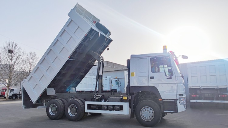 Sinotruck Howo 380 Dump Truck For Sale In Djibouti