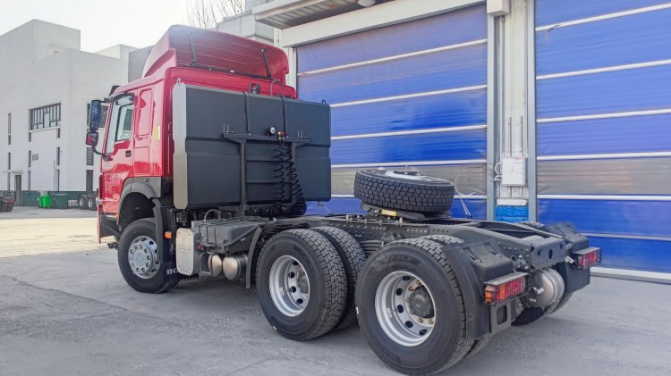 Sinotruk Howo 380 6x4 Tractor Truck for Sale in Djibouti