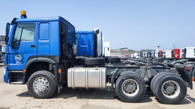 Sinotruk Howo 400 Tractor Truck Price in Djibouti Port